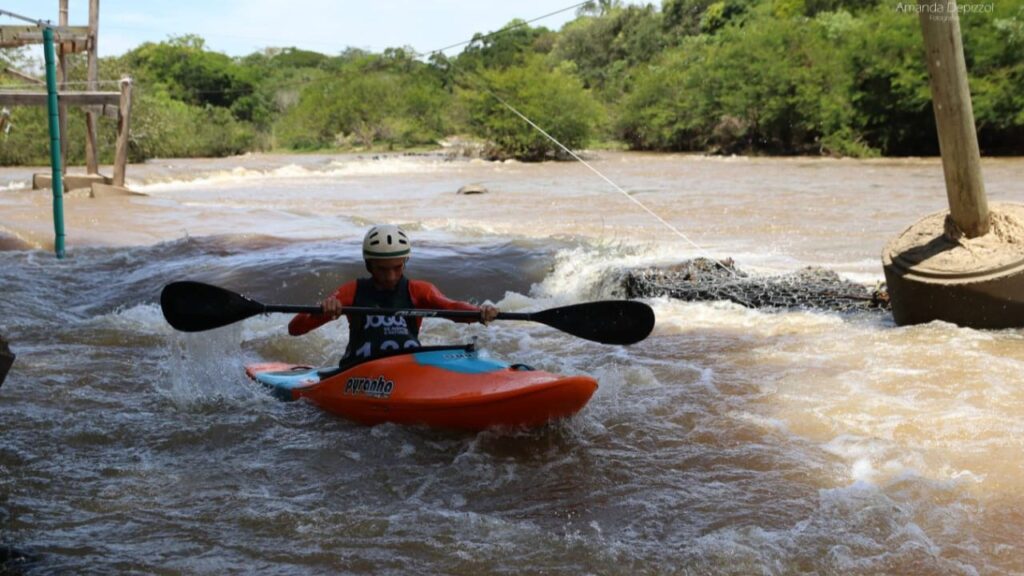 Gerson Terres de Oliveira Júnior, de 14 anos, conquistou mais de 40 medalhas . Foto: arquivo pessoal.