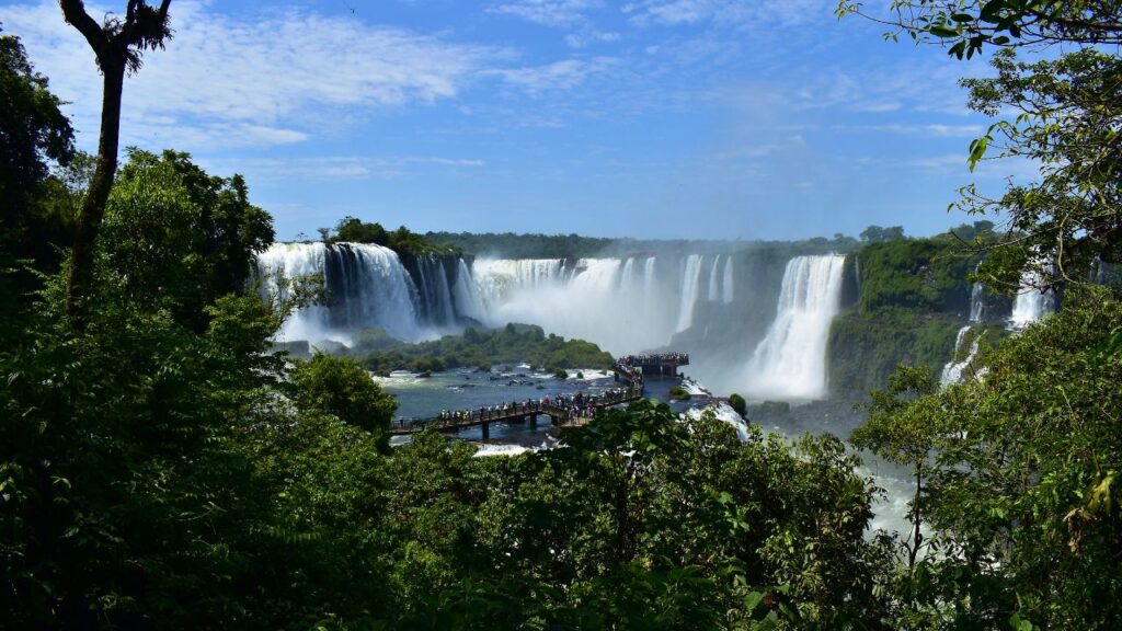 Cataratas do Iguaçu. Foto: Bruna Nieradka/Divulgação Urbia Cataratas