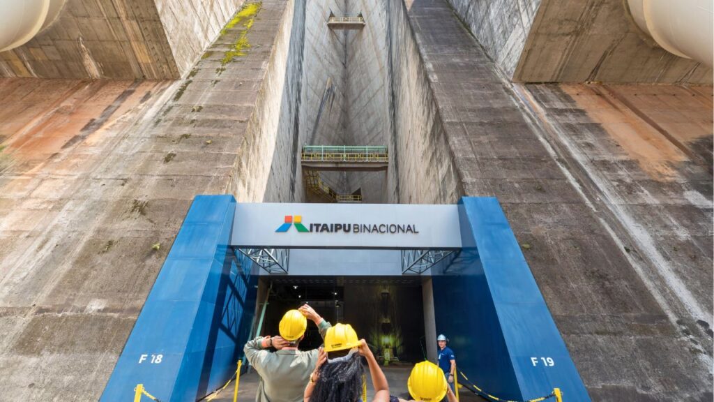 Turismo na Itaipu. Foto: Kiko Sierich/Itaipu Parquetec.