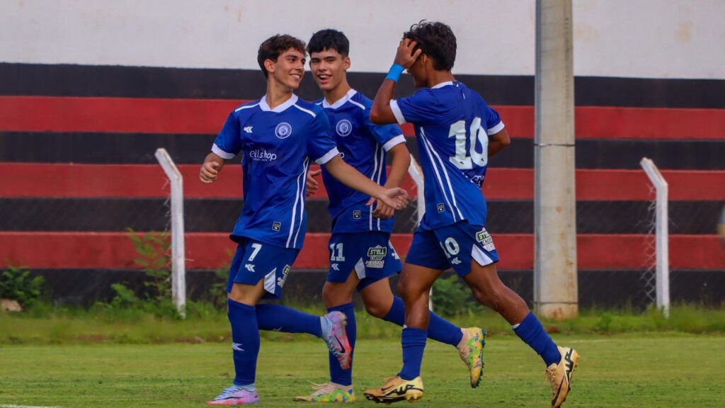 Foz do Iguaçu F.C sub-15. Foto: Franz Fleischfresser/Divulgação Assessoria.