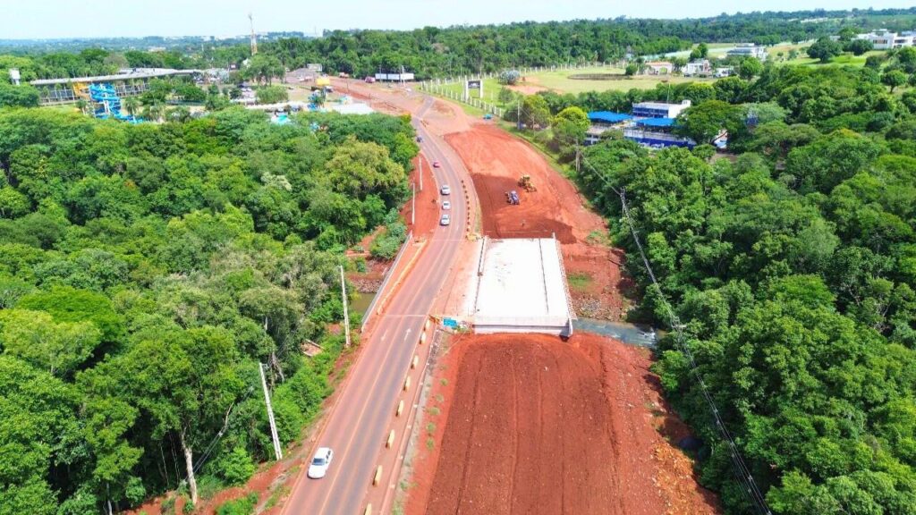 Obras de duplicação da Rodovia das Cataratas. Foto: Divulgação DER/PR.