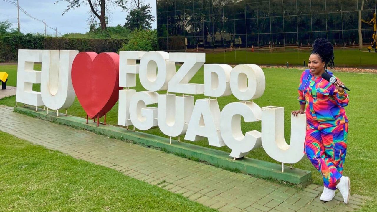 Placa Eu Amo Foz do Iguaçu, no complexo Dreams Park Show. Foto: Divulgação Assessoria Dreams Park Show.